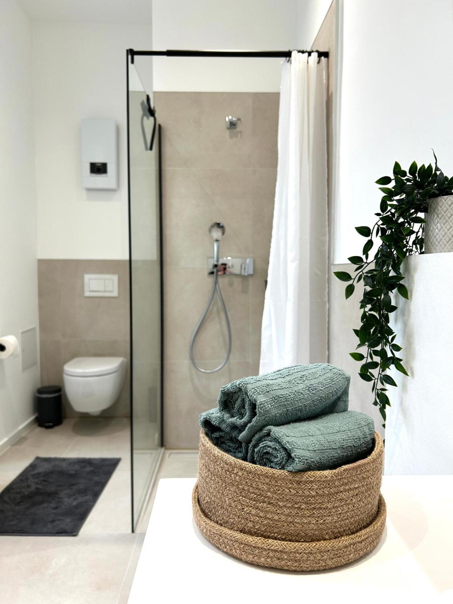 Designer City Apartment In Top Lage Fuer 6 Gaeste Karlsruhe Exterior foto